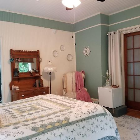 Almost Heaven Bed & Breakfast Вейнсвілл Екстер'єр фото