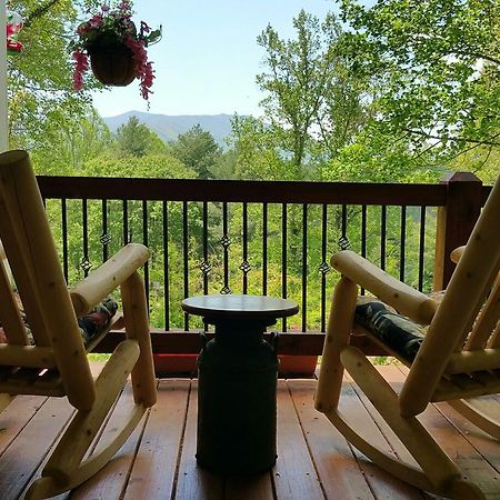 Almost Heaven Bed & Breakfast Вейнсвілл Екстер'єр фото