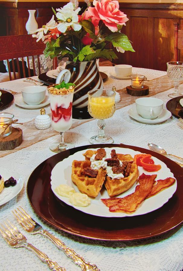 Almost Heaven Bed & Breakfast Вейнсвілл Екстер'єр фото